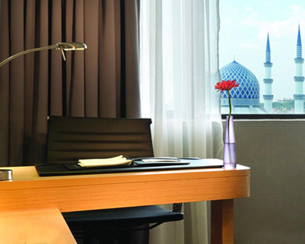 Concorde Hotel 4*