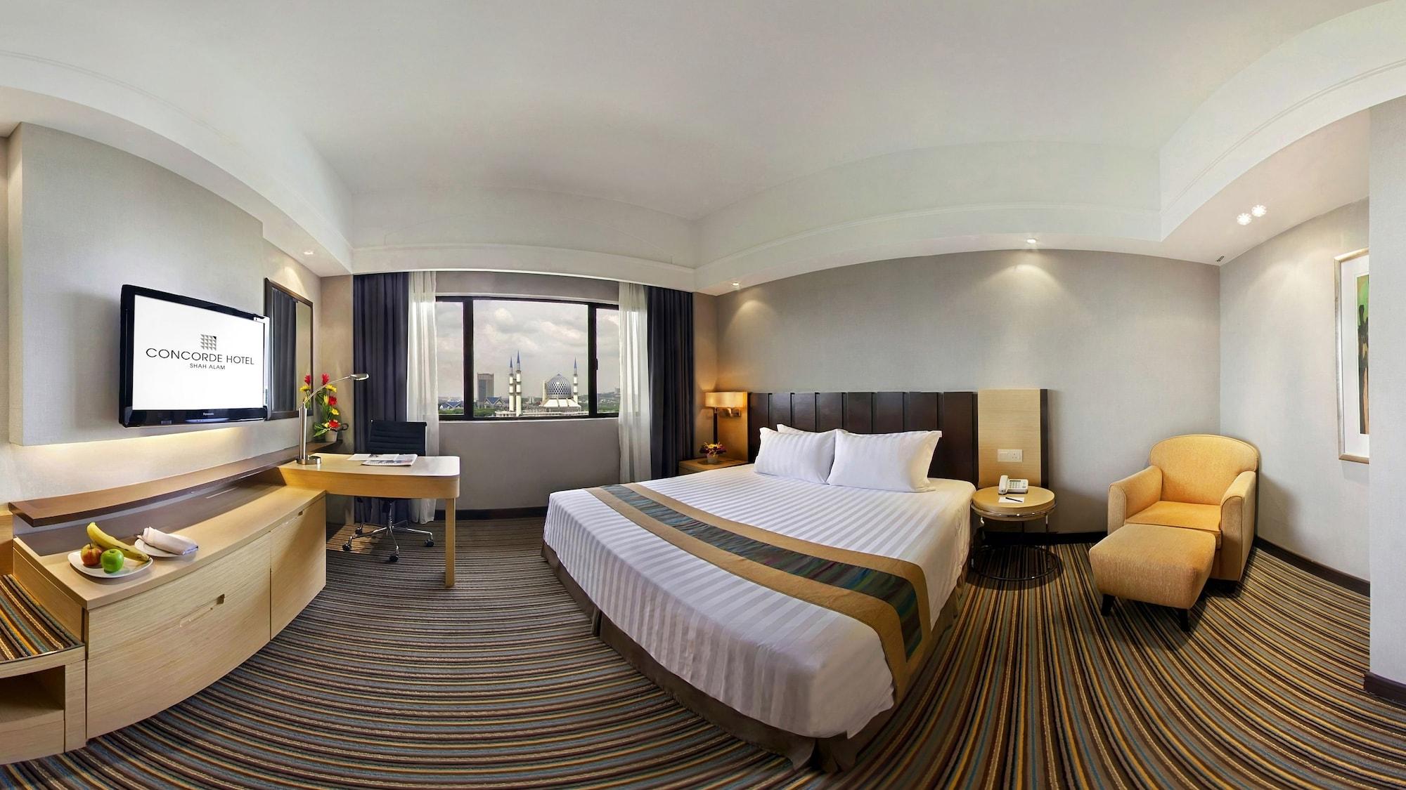 Concorde Hotel 4*