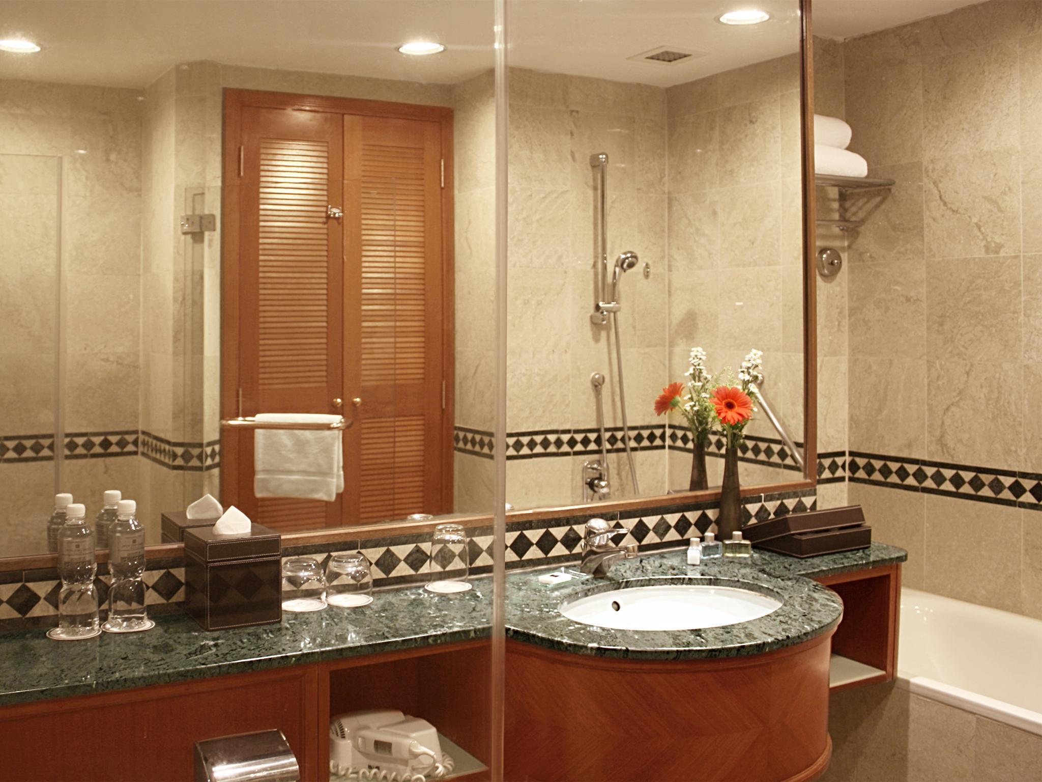 Concorde Hotel 4*