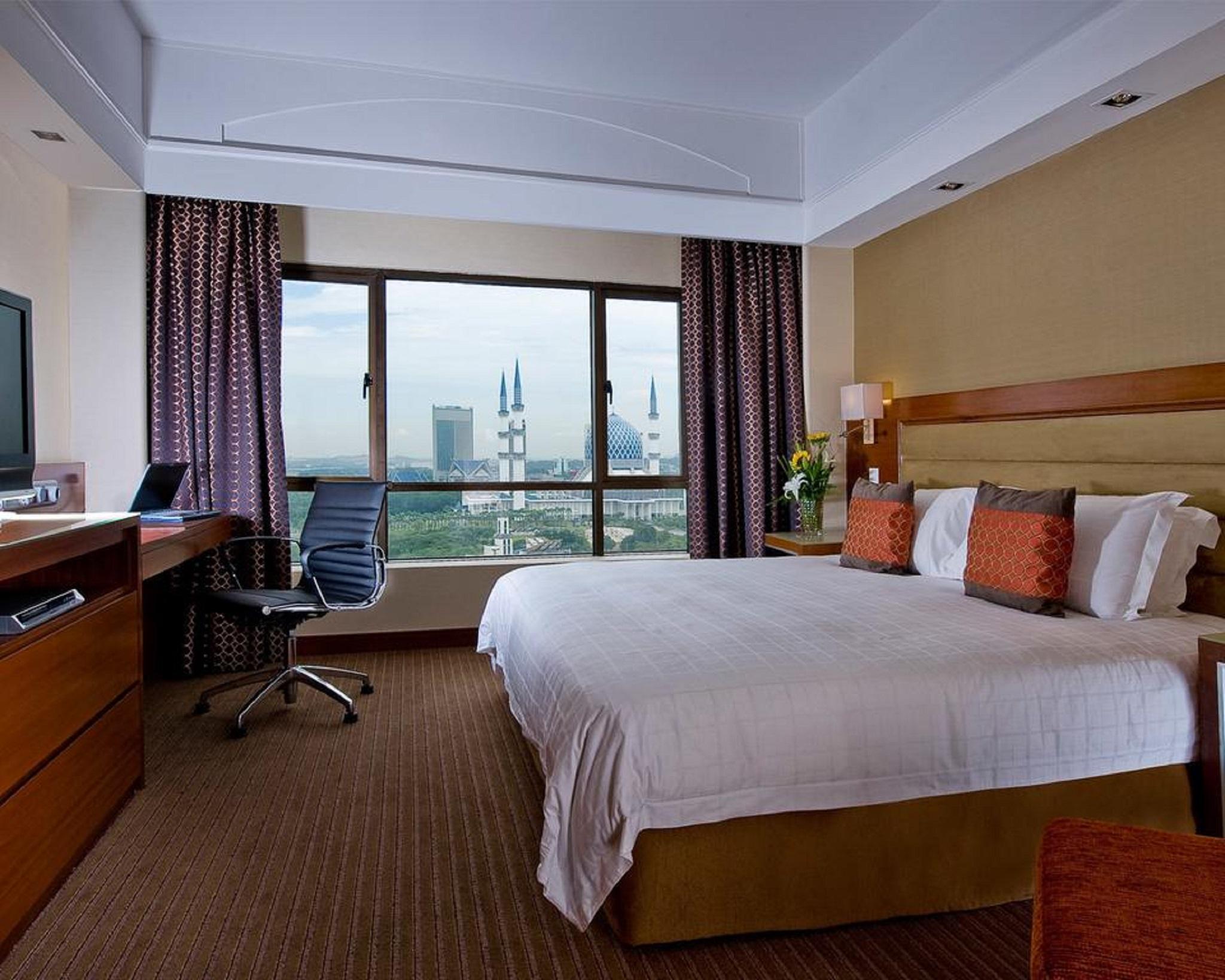 Concorde Hotel 4*
